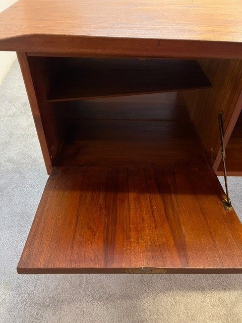 Office Of Peter Lovig Nielsen Published By Hedensted Mobelfabrik, Made In Denmark.  -photo-7