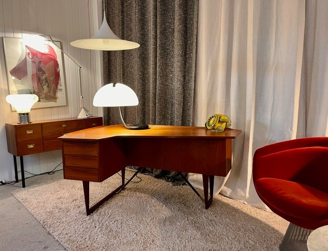 Office Of Peter Lovig Nielsen Published By Hedensted Mobelfabrik, Made In Denmark.  