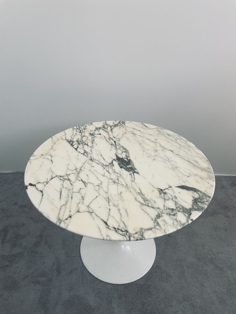 Tulip Table By Saarinen For Knoll