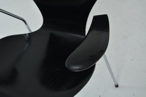 Vintage Chair With Armrests By Arne Jacobsen For Fritz Hansen-photo-4