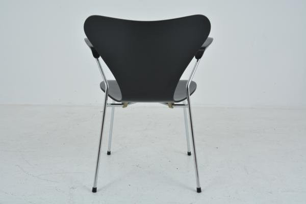 Vintage Chair With Armrests By Arne Jacobsen For Fritz Hansen-photo-1