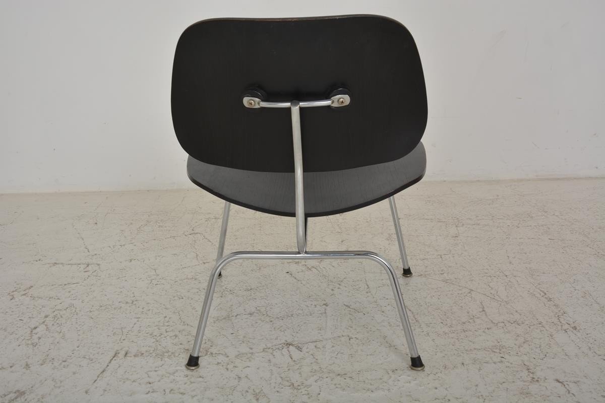 Chaise LCM (lounge chair métal) par Ray & Charles Eames  Édition Herman Miller Années 50. -photo-3