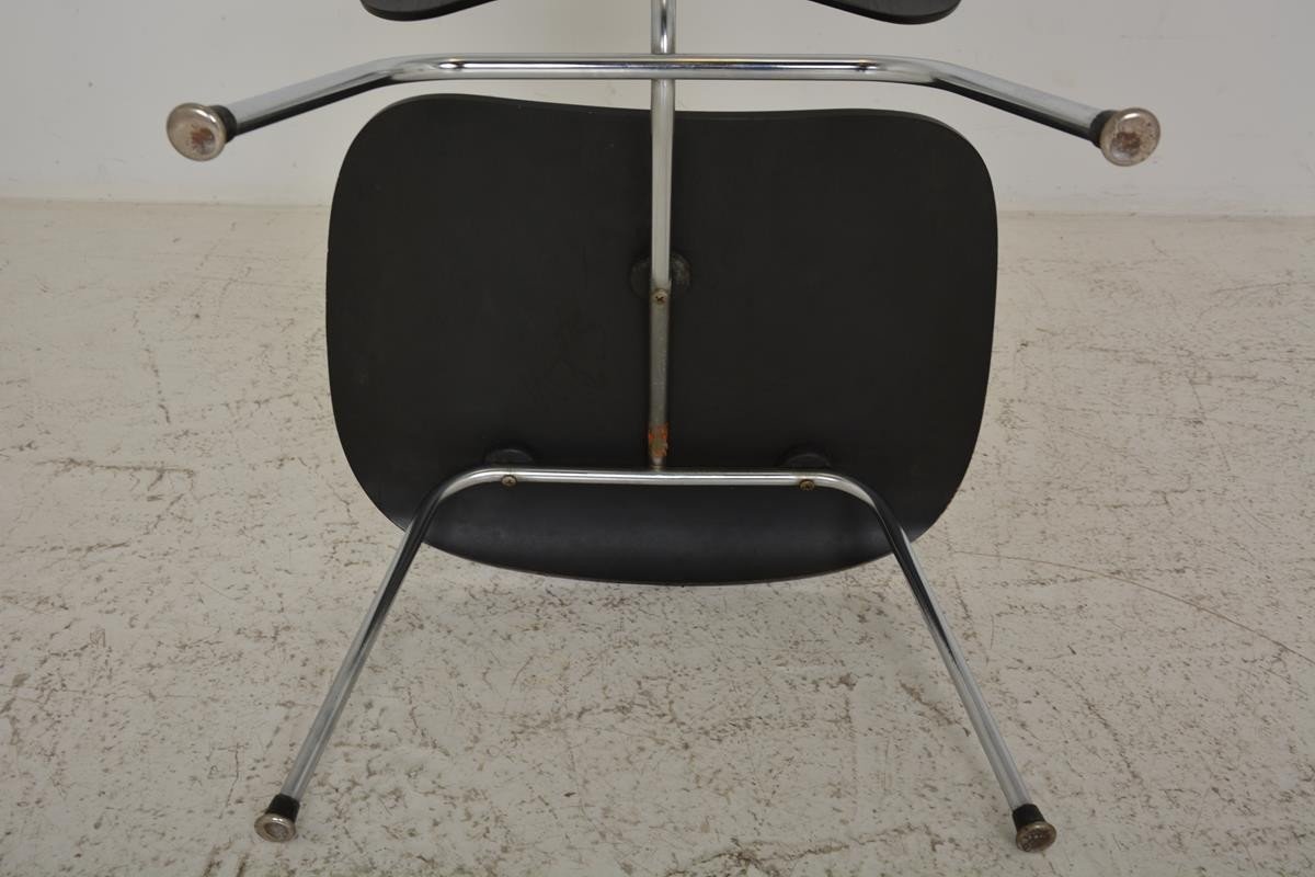 Chaise LCM (lounge chair métal) par Ray & Charles Eames  Édition Herman Miller Années 50. -photo-3