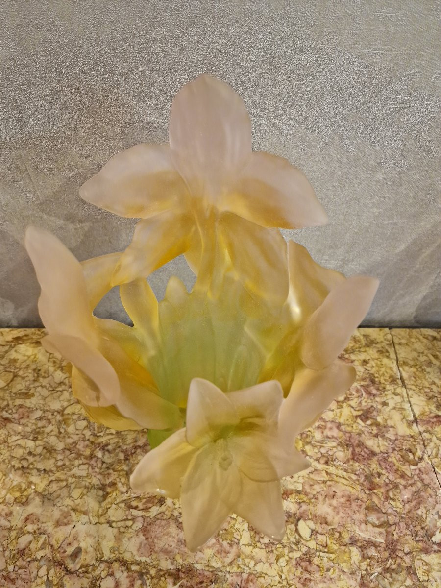 Vase Daum Modèle Amaryllis en Pâte de verre couleur Jaune orange , Signé -photo-2