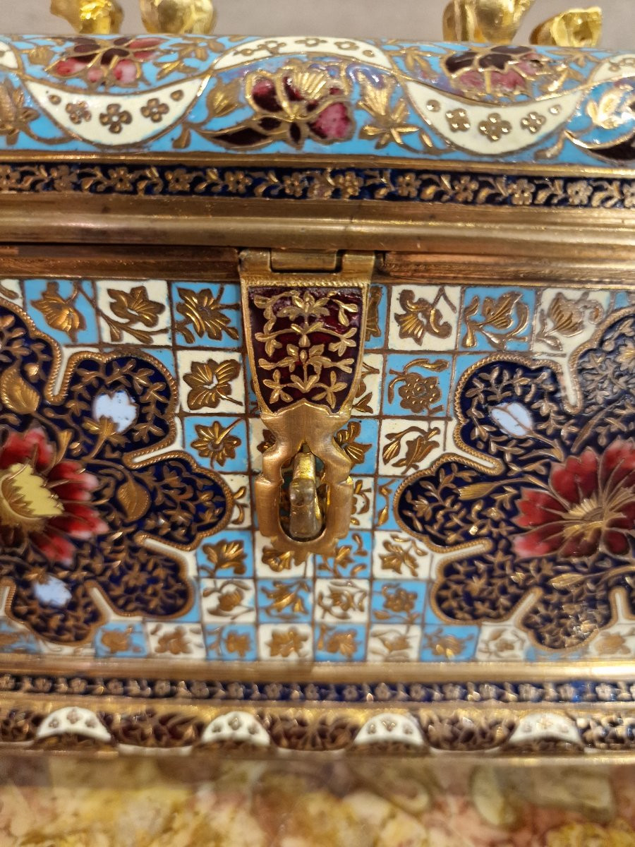 Large, Richly Enameled Cloisonné Bronze Box -photo-3