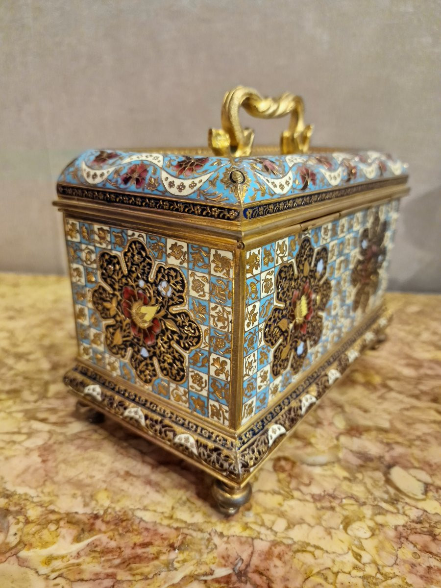 Large, Richly Enameled Cloisonné Bronze Box -photo-4