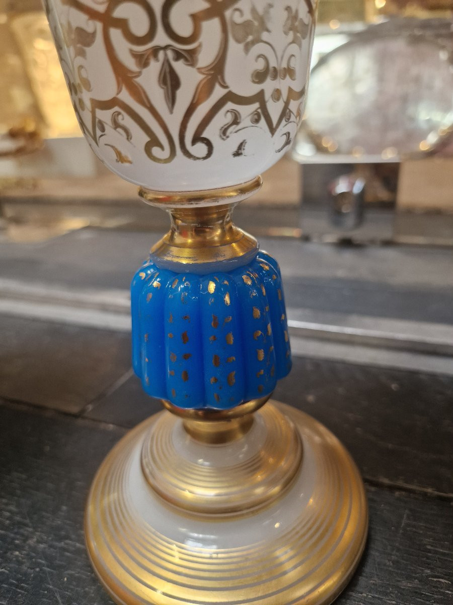 Rare Paire De Vases en Opaline Blanc et Bleu , Parfait état -photo-4