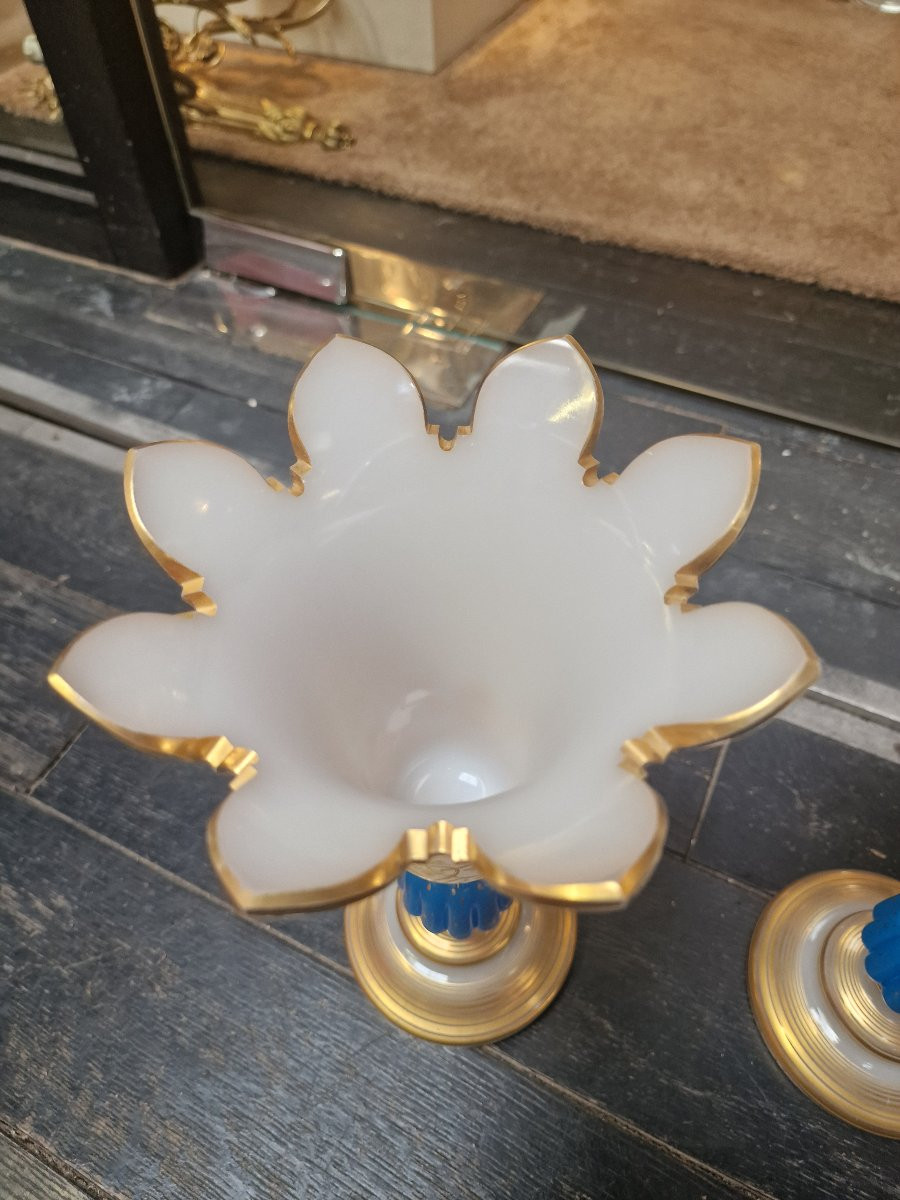 Rare Paire De Vases en Opaline Blanc et Bleu , Parfait état -photo-1