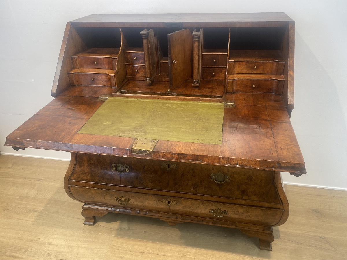 English Secretary-photo-1