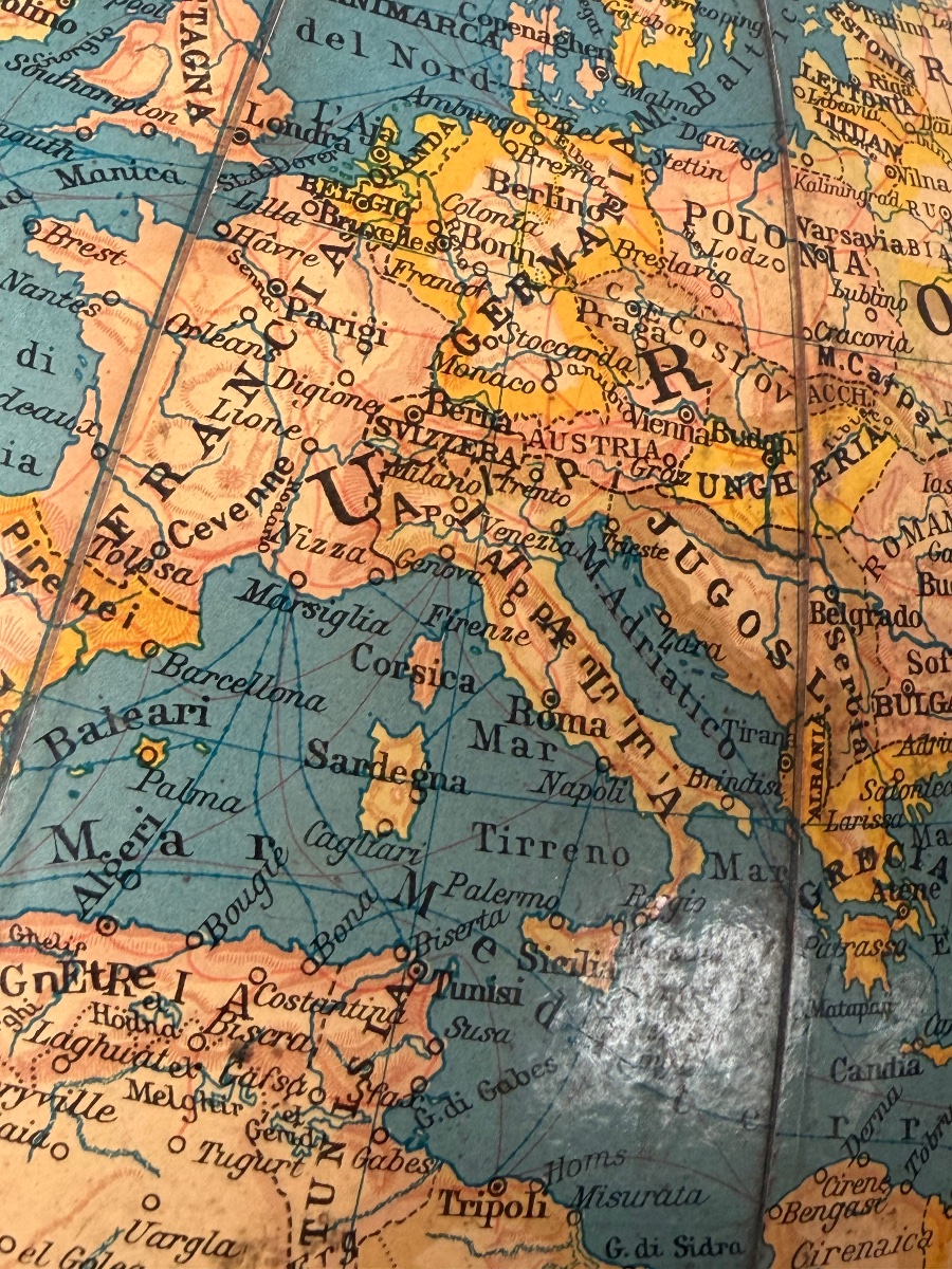 Globe-photo-2