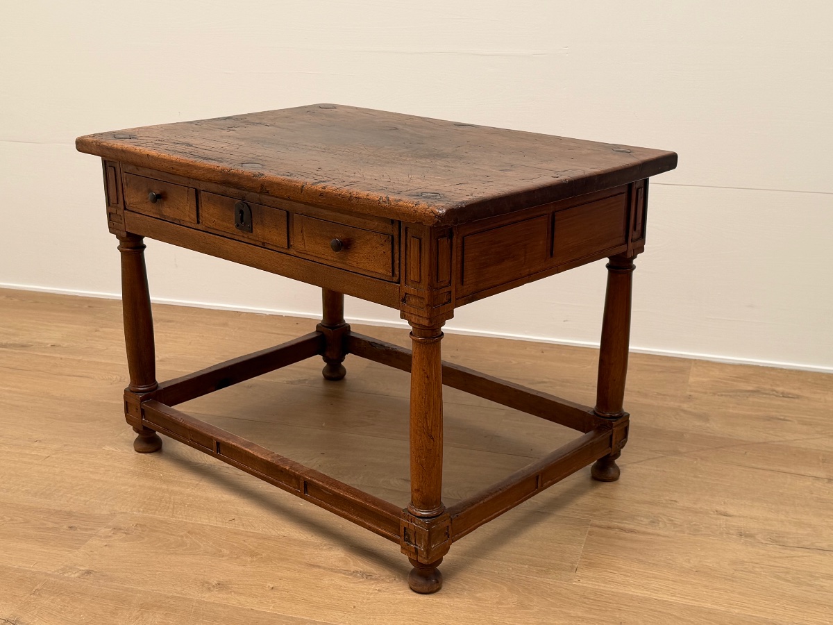 Coffee Table-photo-1