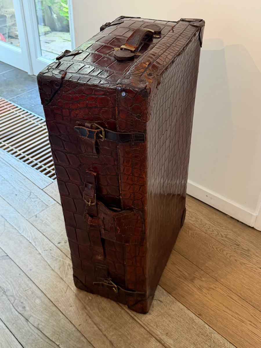 Antique Suitcase-photo-2