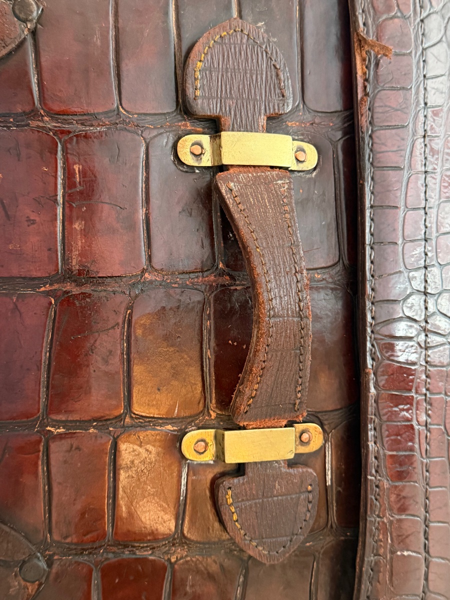 Antique Suitcase-photo-8