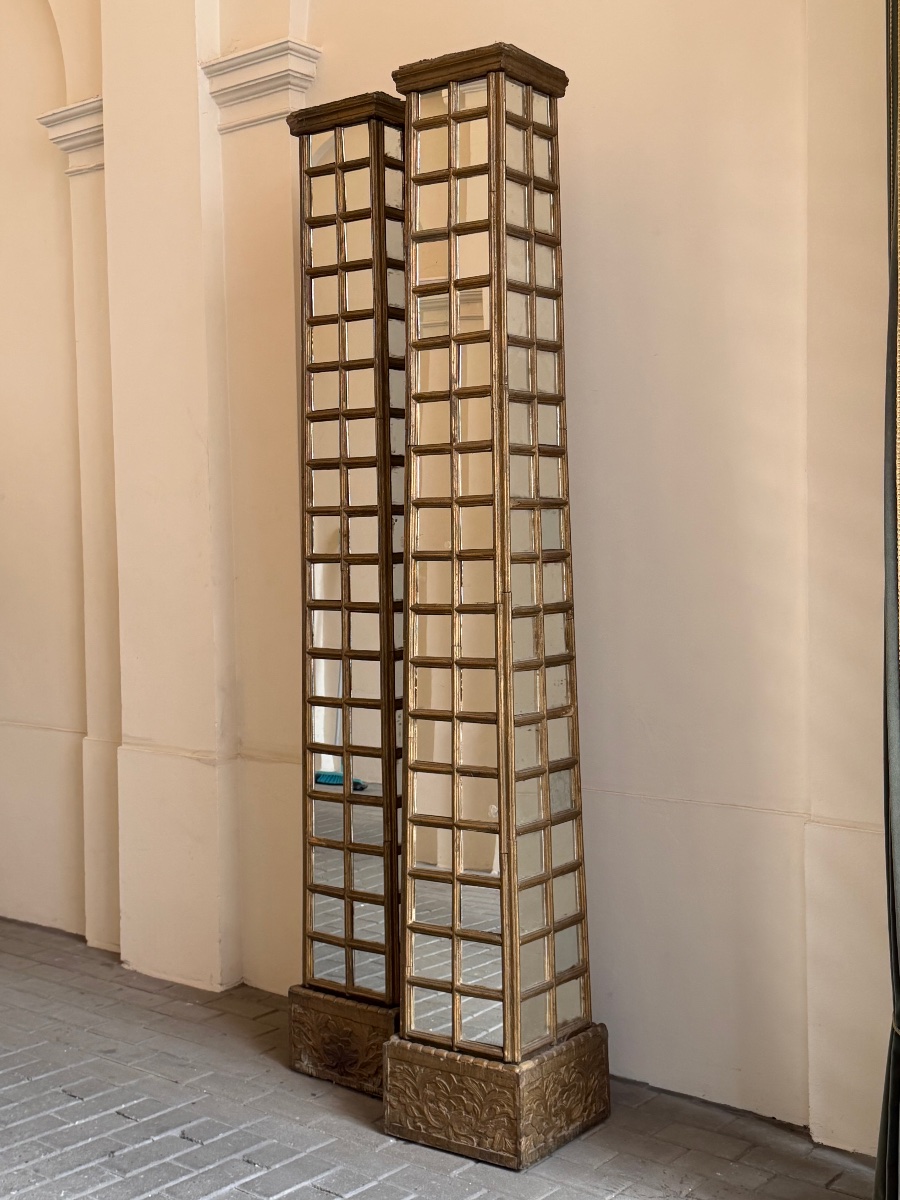 Pair Of Columns-photo-4