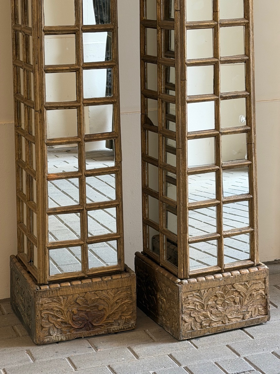 Pair Of Columns-photo-2