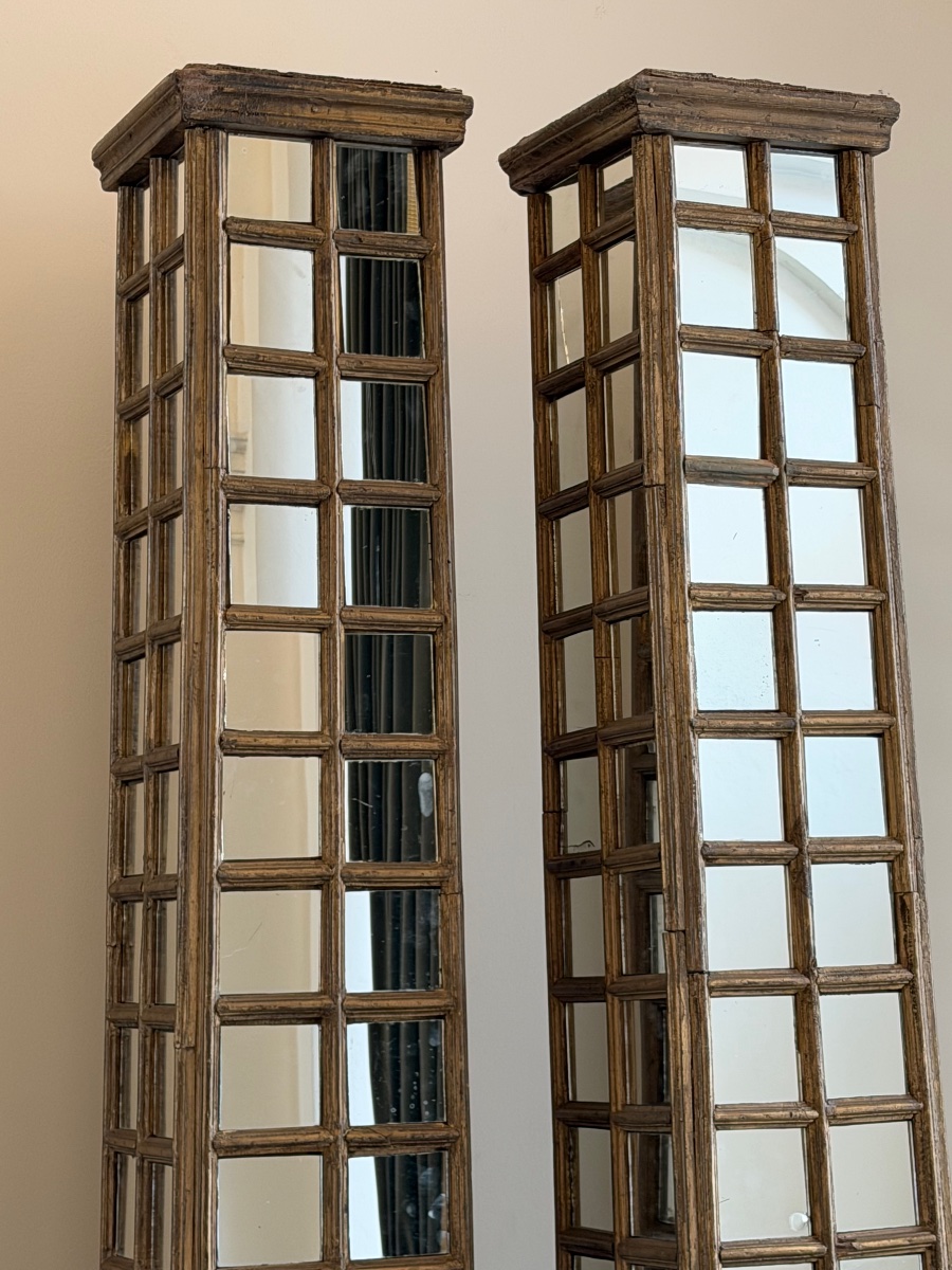 Pair Of Columns-photo-3