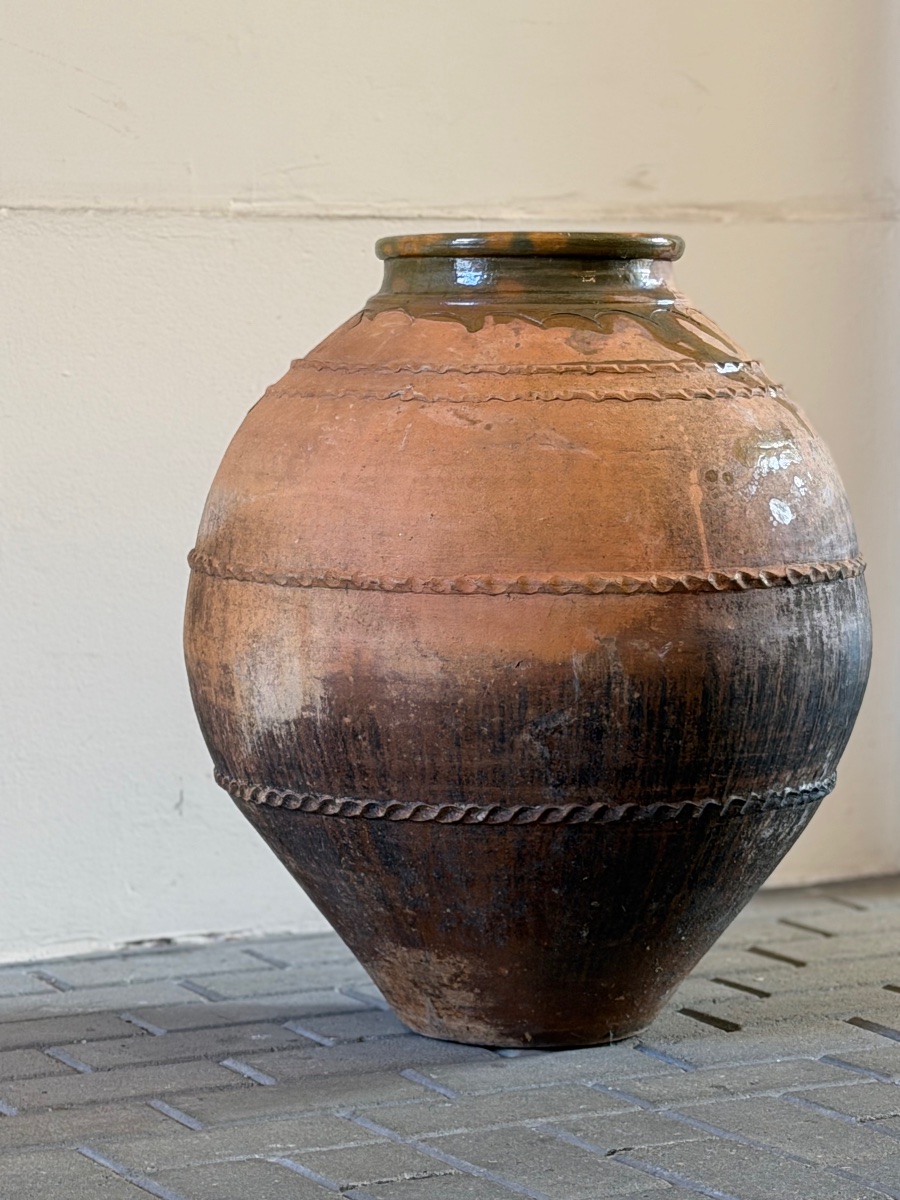 Large Terracotta Jar-photo-2