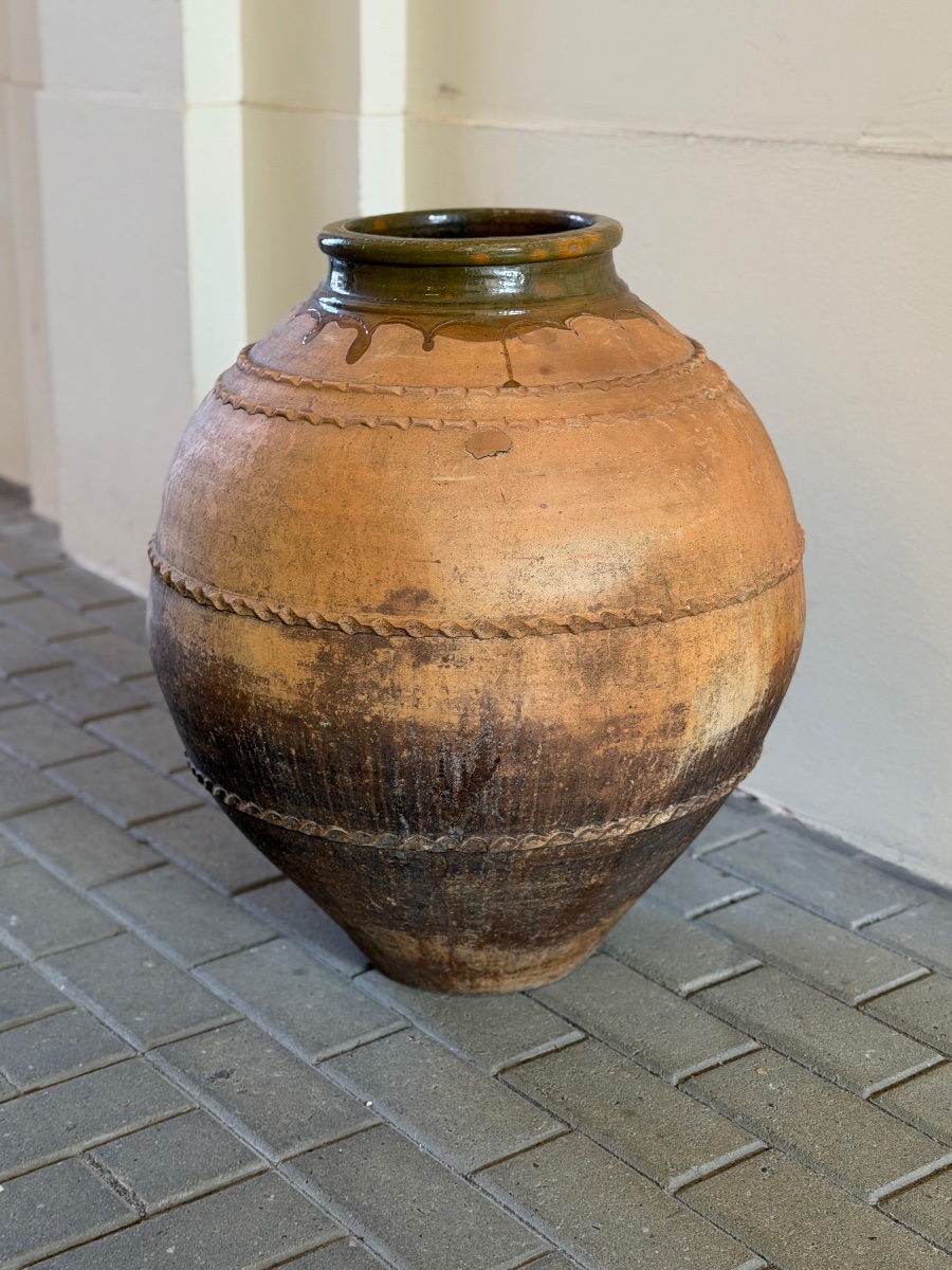 Large Terracotta Jar-photo-3