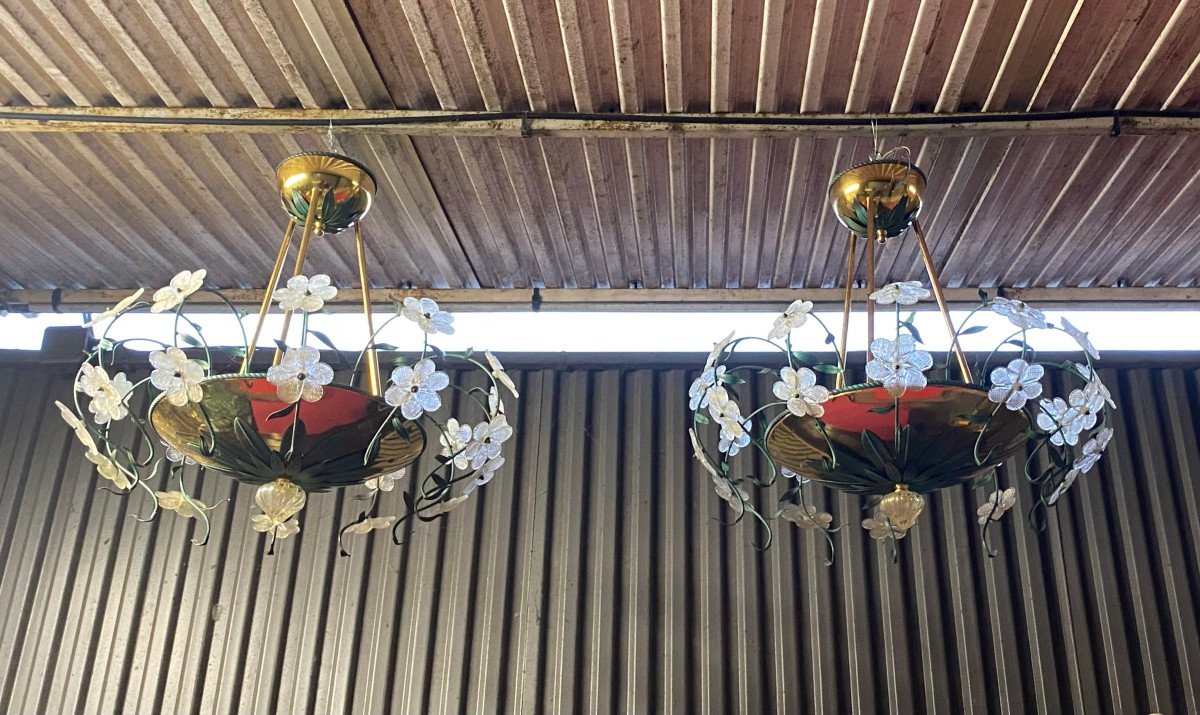 1970′ Series Of 3 Golden Brass Chandeliers Maison Bagués Or Banci Style Colored Glass Flowers-photo-5