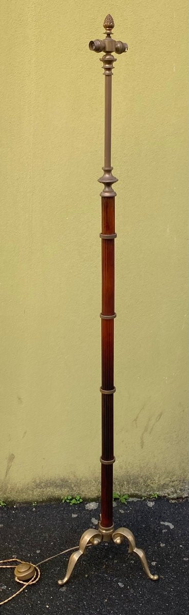 1970′ Neoclassical Floor Lamp In Bronze And Amber Bakelite Maison Jansen H 170 Cm-photo-1