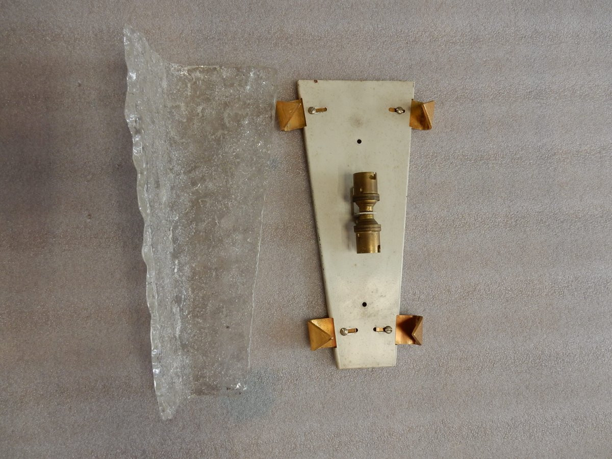 1950/70′ 2 Sets Of 3 Dlg Murano And Kalmar Frosted Glass Wall Sconces With Gilded Brass Claws-photo-1