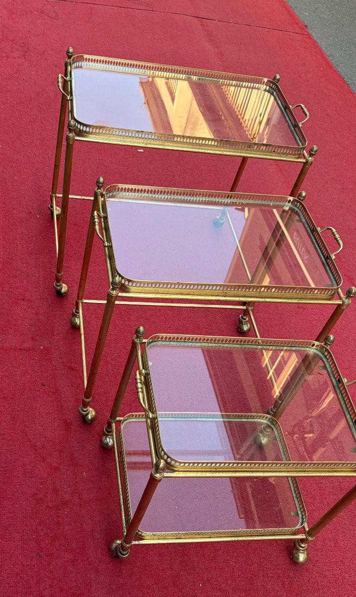 1970s Set Of 3 Rolling Nesting Tables In Gilt Bronze With Removable Toppers-photo-5