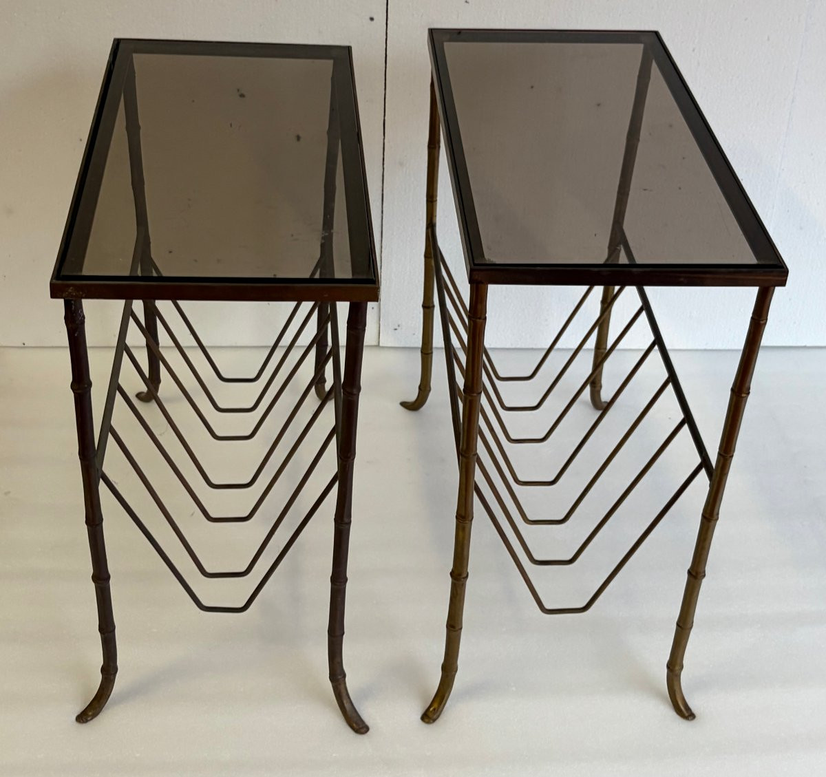 1970s Pair Of Baguès Bronze Magazine Racks With Smoked Glass Top, 50 X 25 X 48 Cm (h)-photo-3
