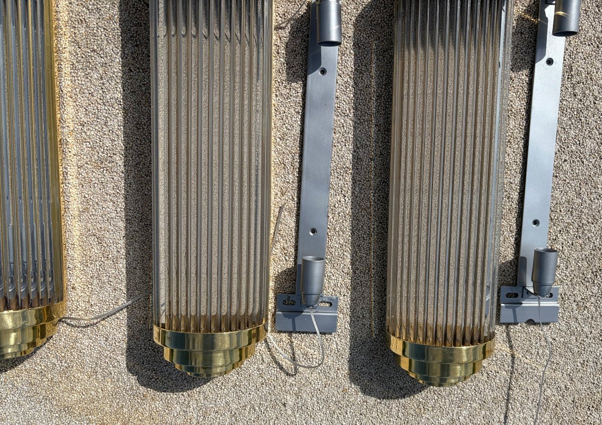 1970' Série De 4 Appliques En Laiton Ou Bronze A Tubes De Verre Style Genet Michon Ou Petitot-photo-1