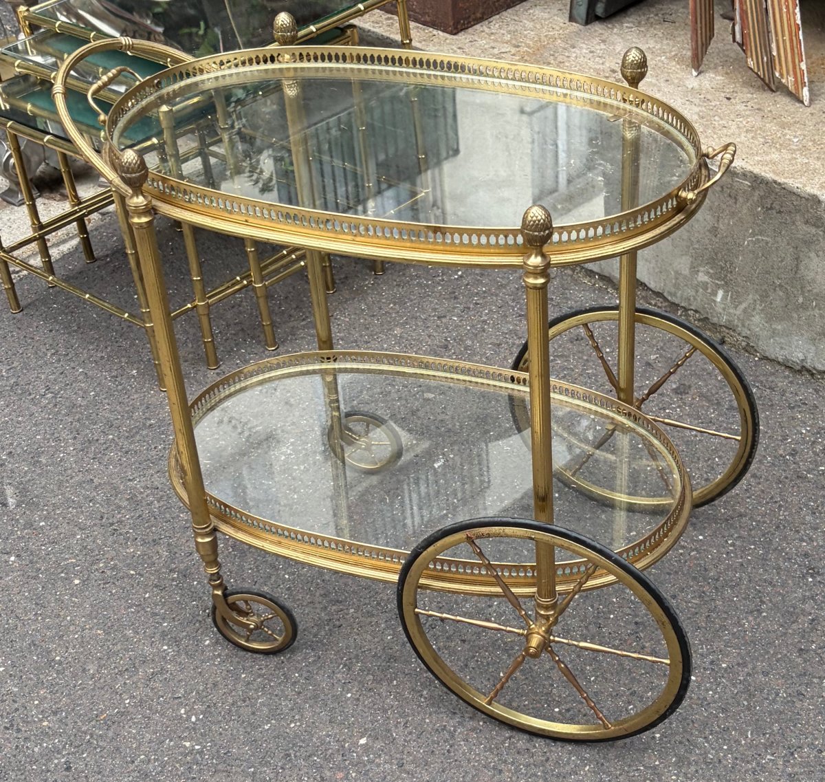 1970′ Bar Roulant en Bronze et Laiton Doré Maison Baguès Plateaux Ovales