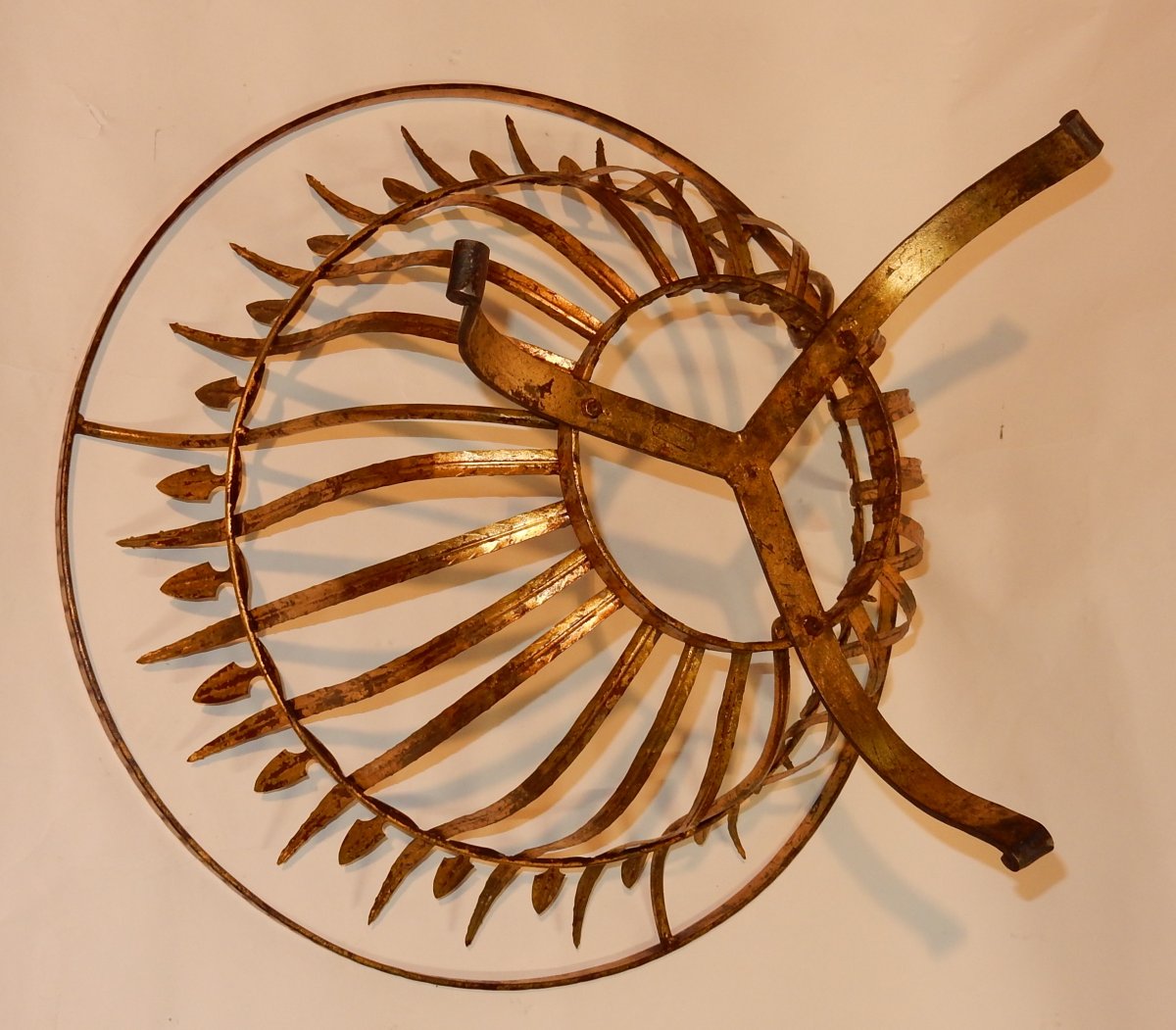 1950/70 'round Coffee Table In Golden Iron Feuilles D Or Decor Reed Leaves Diameter 74 Cm-photo-4