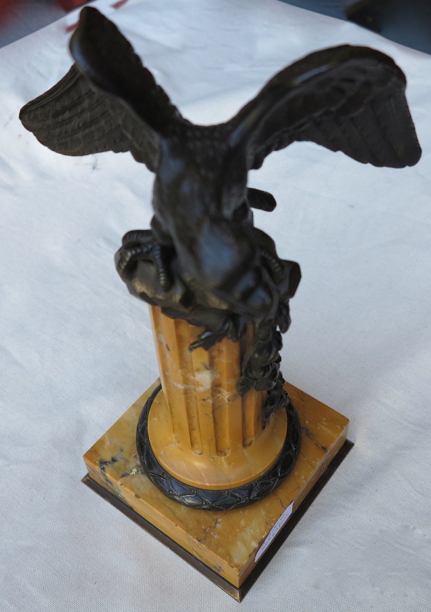 Bronze Imperial Eagle Watch Holder On Siena Marble Column-photo-2