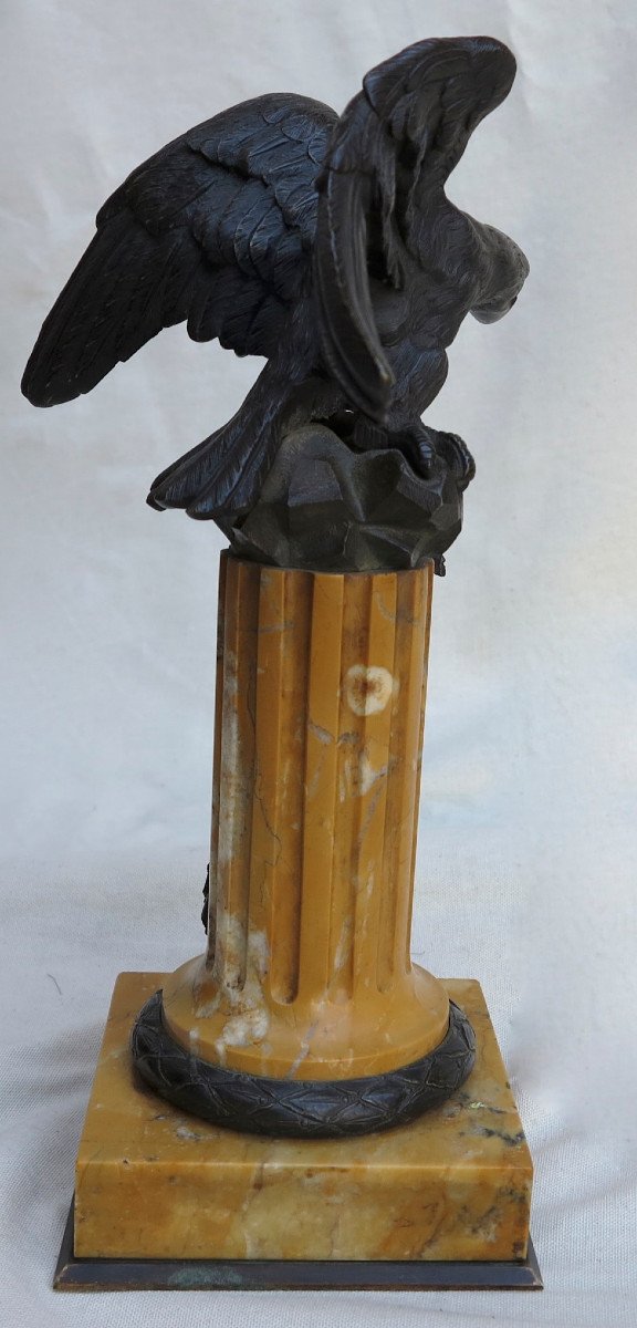 Bronze Imperial Eagle Watch Holder On Siena Marble Column-photo-3