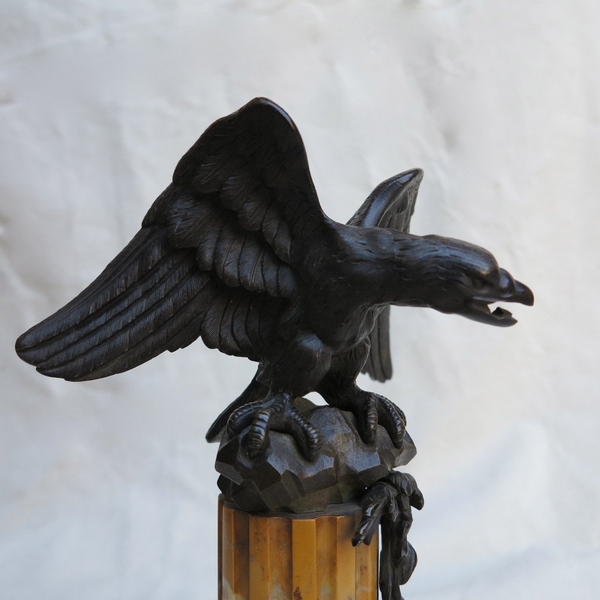 Bronze Imperial Eagle Watch Holder On Siena Marble Column-photo-4