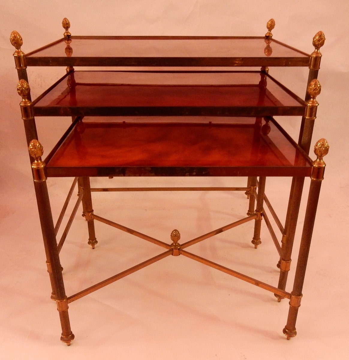 1970 ′ Series Of 3 Maison Baguès Nesting Tables In Gilt Bronze, 3 Bakelite Trays Amber Style-photo-2