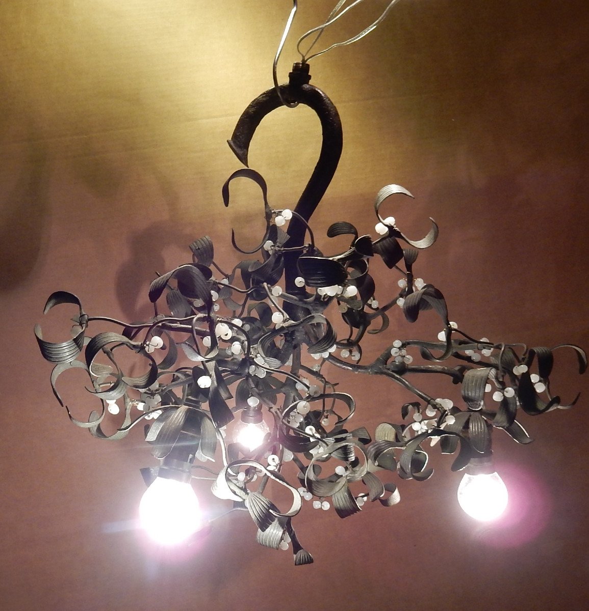 1900′ Lustre Boule De Gui En Bronze Art Nouveau à 3 Lampes Diamètre 50 Cm-photo-4