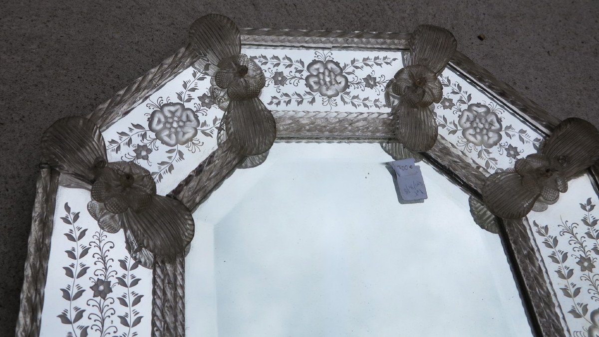 Murano Octagonal Mirror With Parecloses-photo-1
