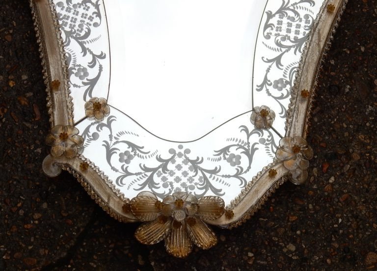 1950/70 Miroir Murano Romantique Avec Paillons D’or Mr Et Mme, H 87 X 59 Cm-photo-3