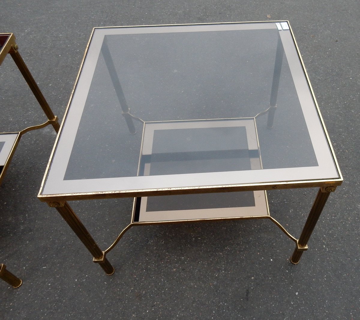 1970 Paire De Bouts De Canapé Carrés En Métal Doré Plateaux Verre Fumé Et Tour Miroir,61x 61 Cm-photo-2