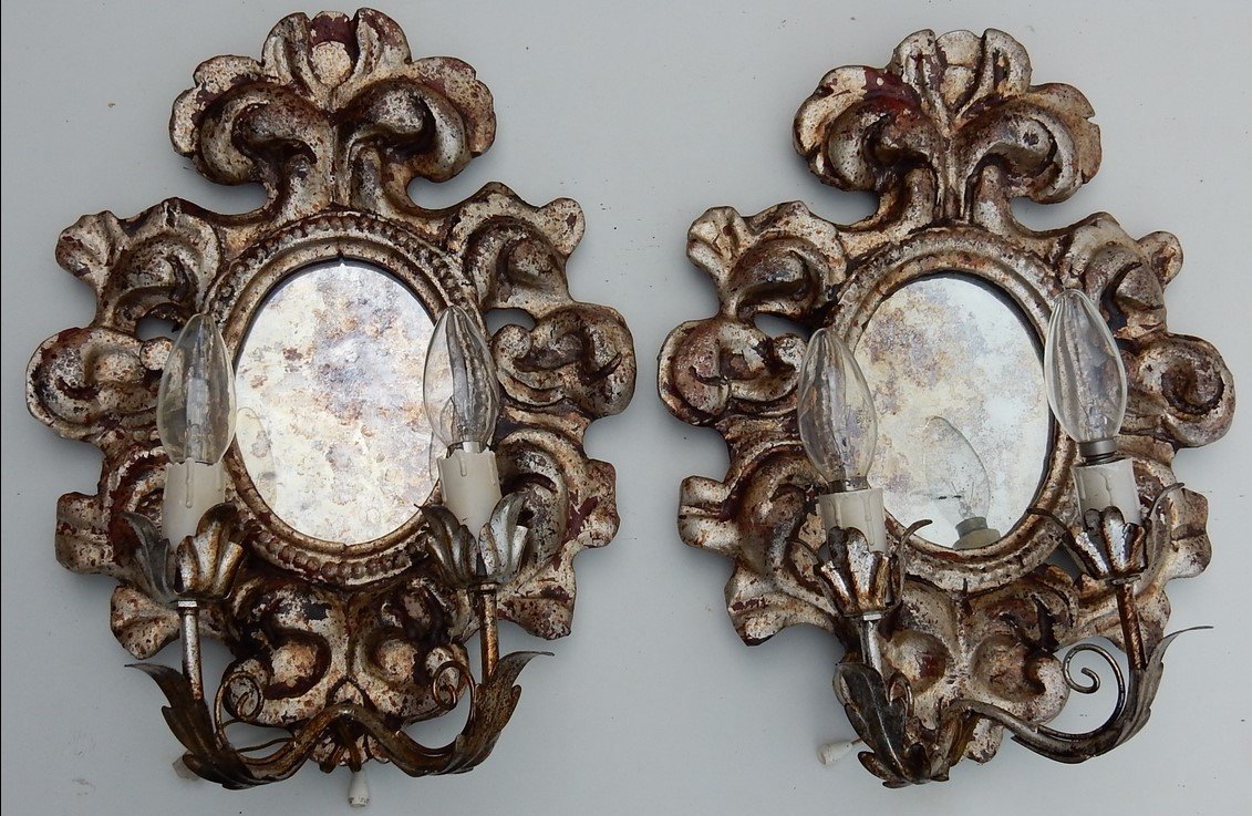 1950 ′ Pair Of Italian Renaissance Style Wall Lights In Silver Wood