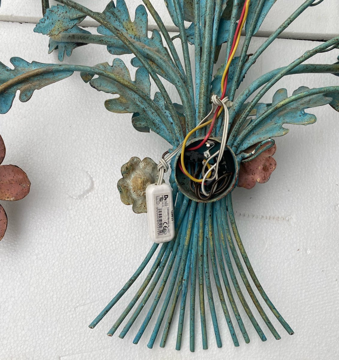 1970 ′ Wall Lamp In Painted Metal With Wreath Of Flowers Decor H 85 X 80 Cm-photo-4