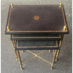 1970′ Série De 3 Tables Gigognes Maison Baguès En Bronze Patiné, 3 Plateaux Cuir Motifs Grecs 