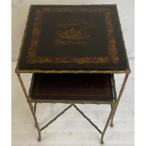 1950/70′ Série de 2 Tables Gigognes Style Maison Charles en Bronze Doré Plateaux Laque de Chine