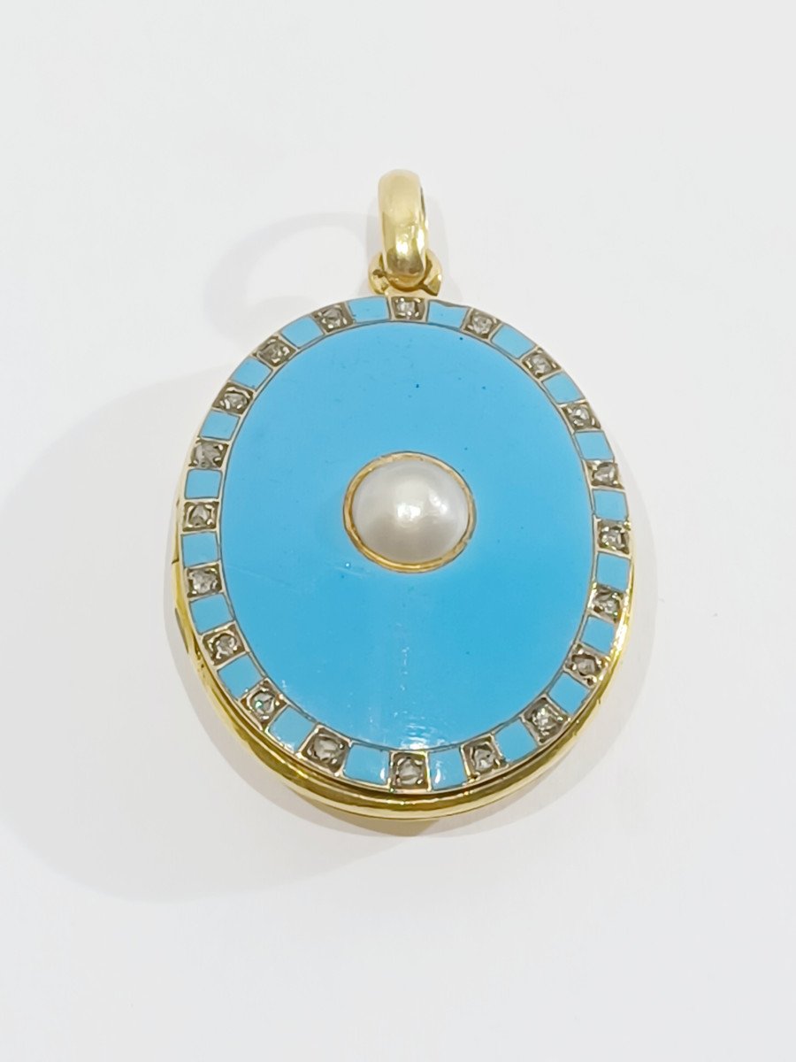 Photo Pendant In Gold And Enamel