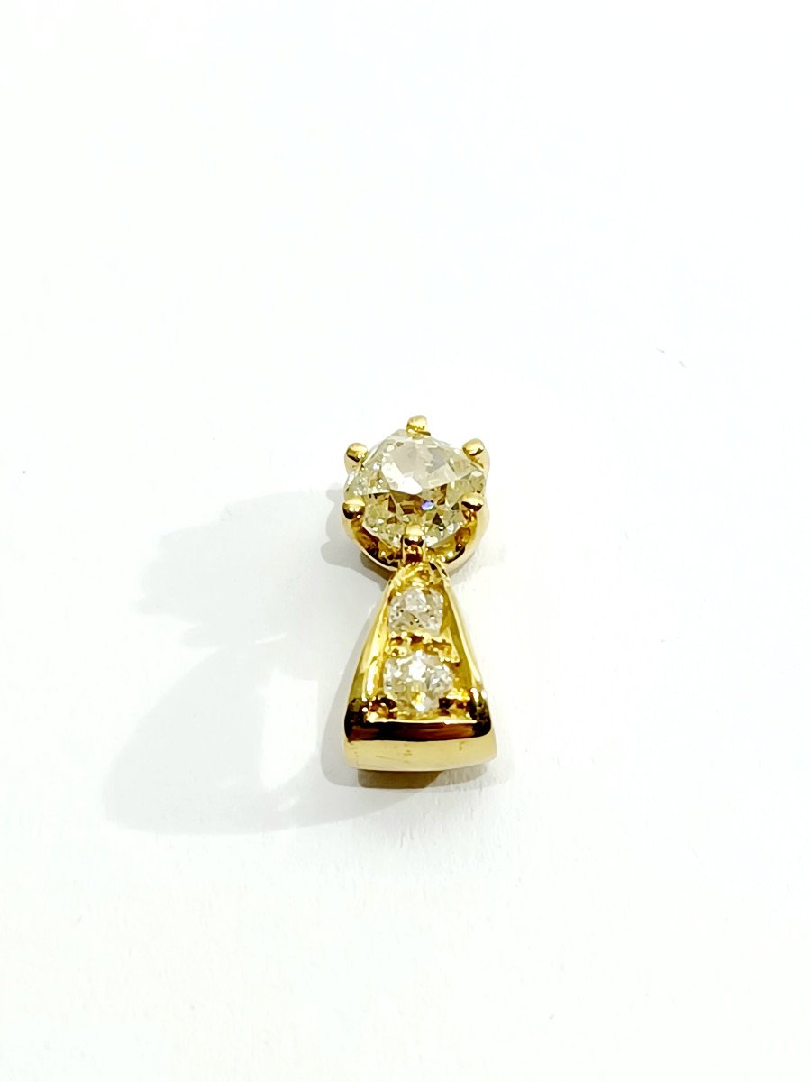 Gold And Diamond Pendant-photo-3