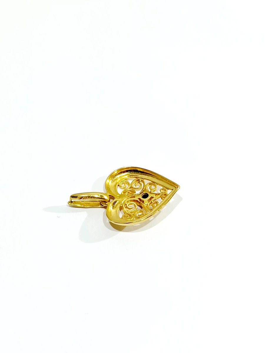 Gold And Sapphire Heart Pendant -photo-4