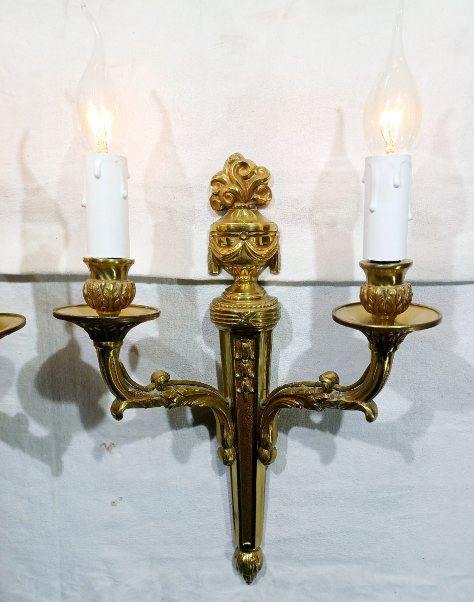 Pair Of Bronze St Louis XVI Wall Lights-photo-2