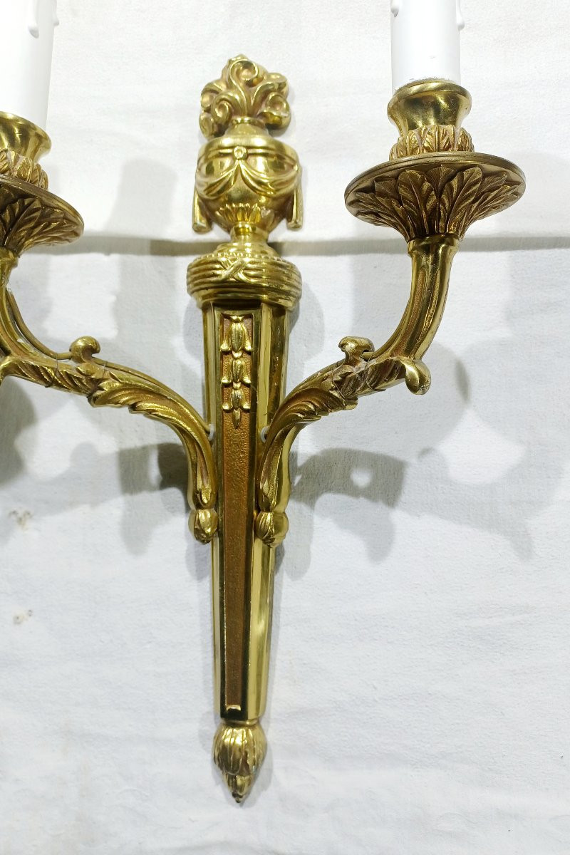 Pair Of Bronze St Louis XVI Wall Lights-photo-1