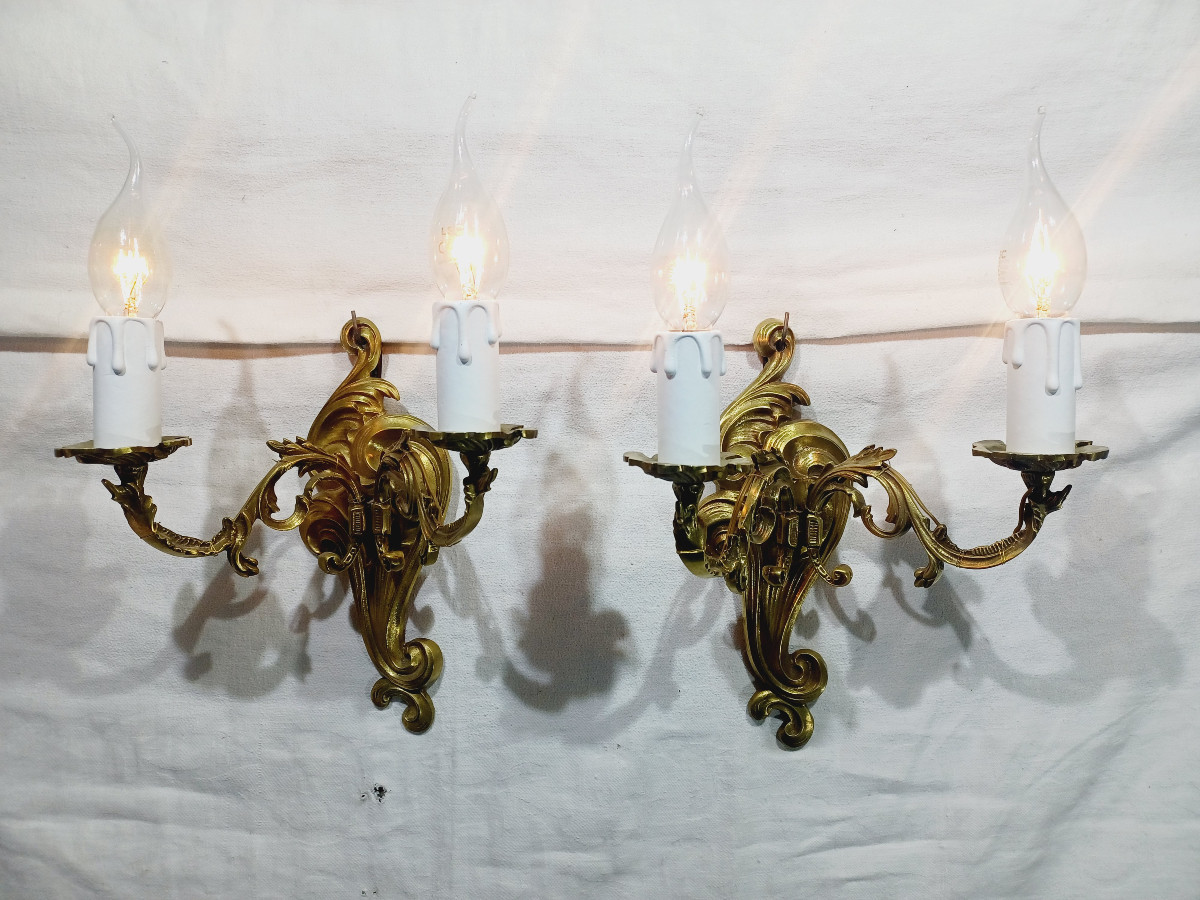 Paire d’applique en bronze 2 lumières st Louis XV 