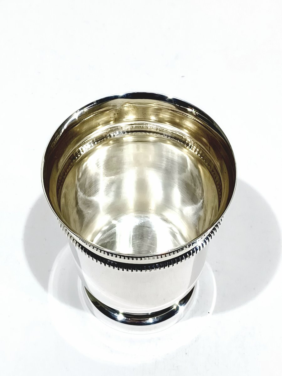 Silver Cup With American Work Gadroon Motif-photo-2