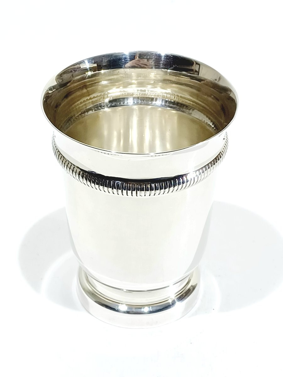Silver Cup With American Work Gadroon Motif-photo-3